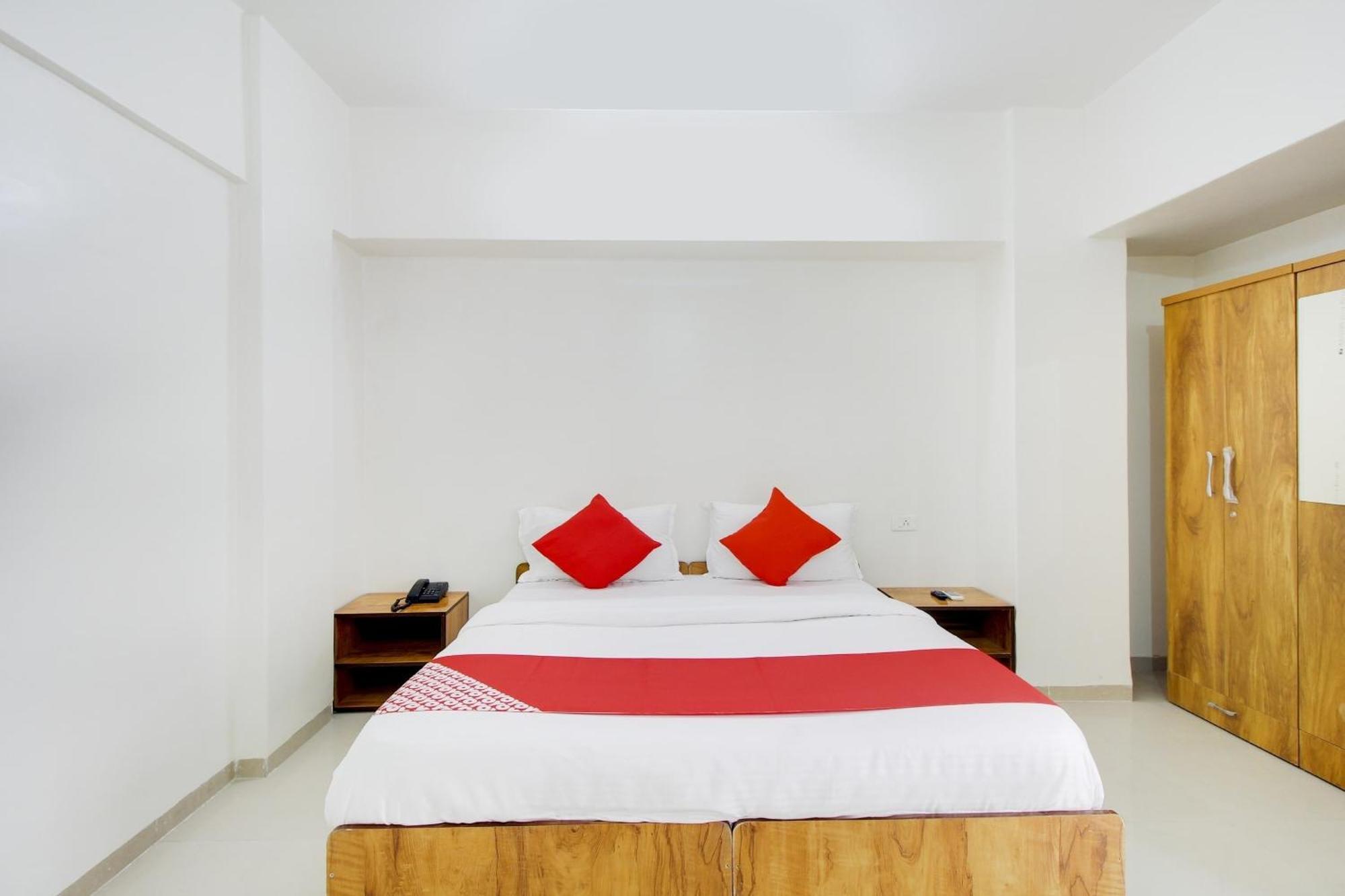 Hotel O Star Inn Poona Buitenkant foto