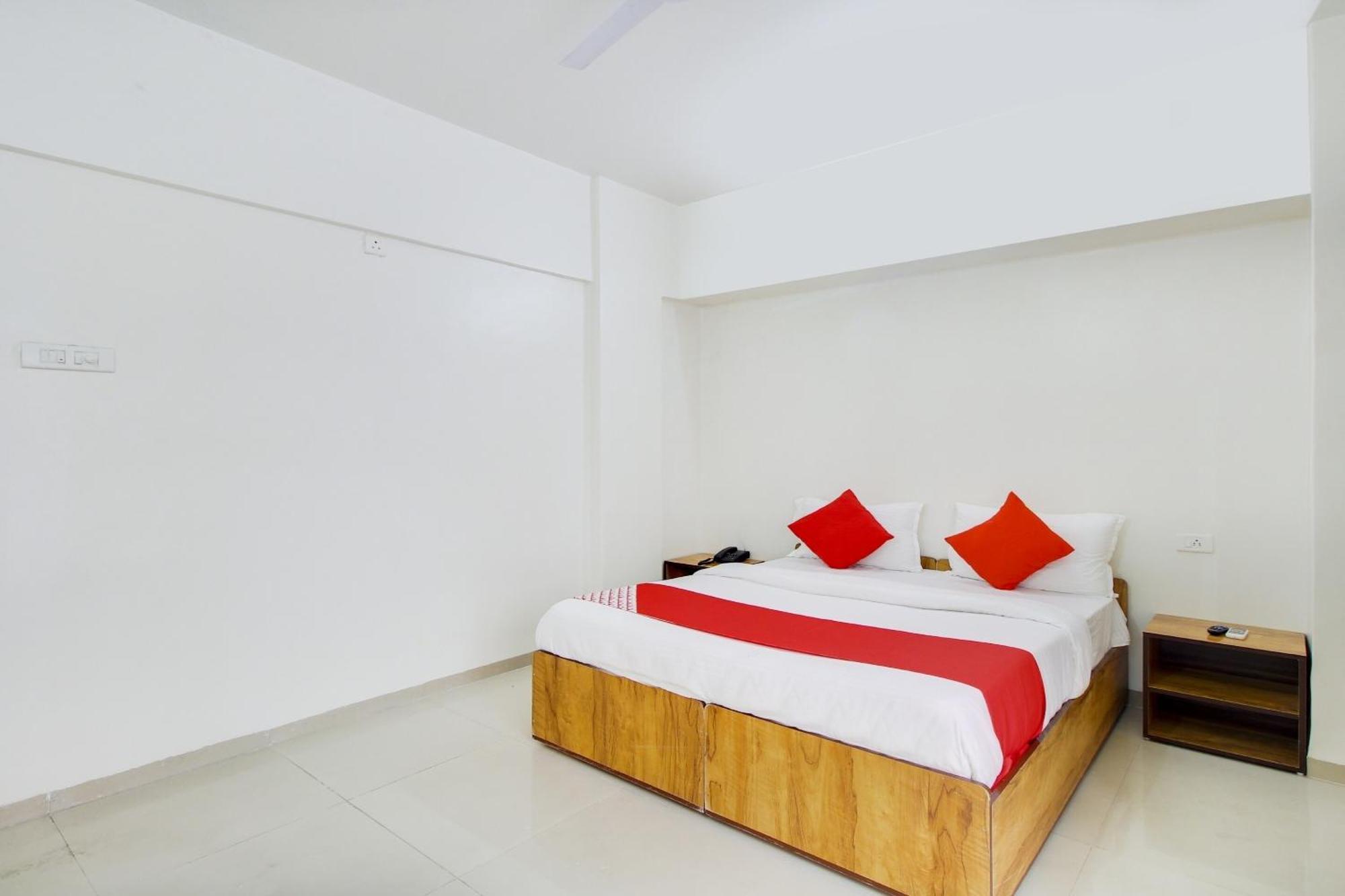 Hotel O Star Inn Poona Buitenkant foto